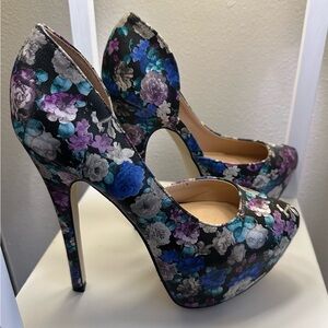 JustFab Black and Purple Floral Heels